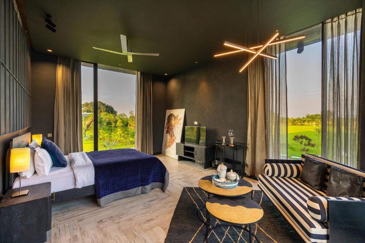 Stayvista'S Anantam - Luxury 4Br Villa With Huge Swimming Pool In Delhi New Delhi Luaran gambar
